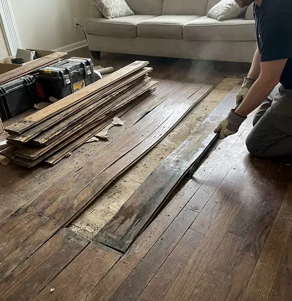 Why Paola Homeowners Choose Paola Restoration Pro for Water Damage Floor Repair?